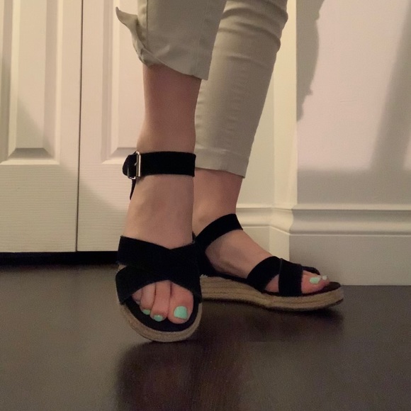 Black platform summer sandals - Picture 1 of 3